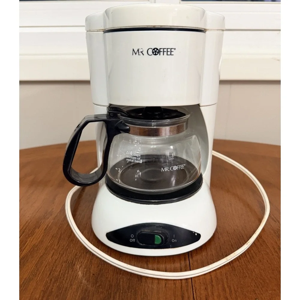 Mr. Coffee Four 4 Cup Coffee Maker White NL4 Tested Works Good Condition